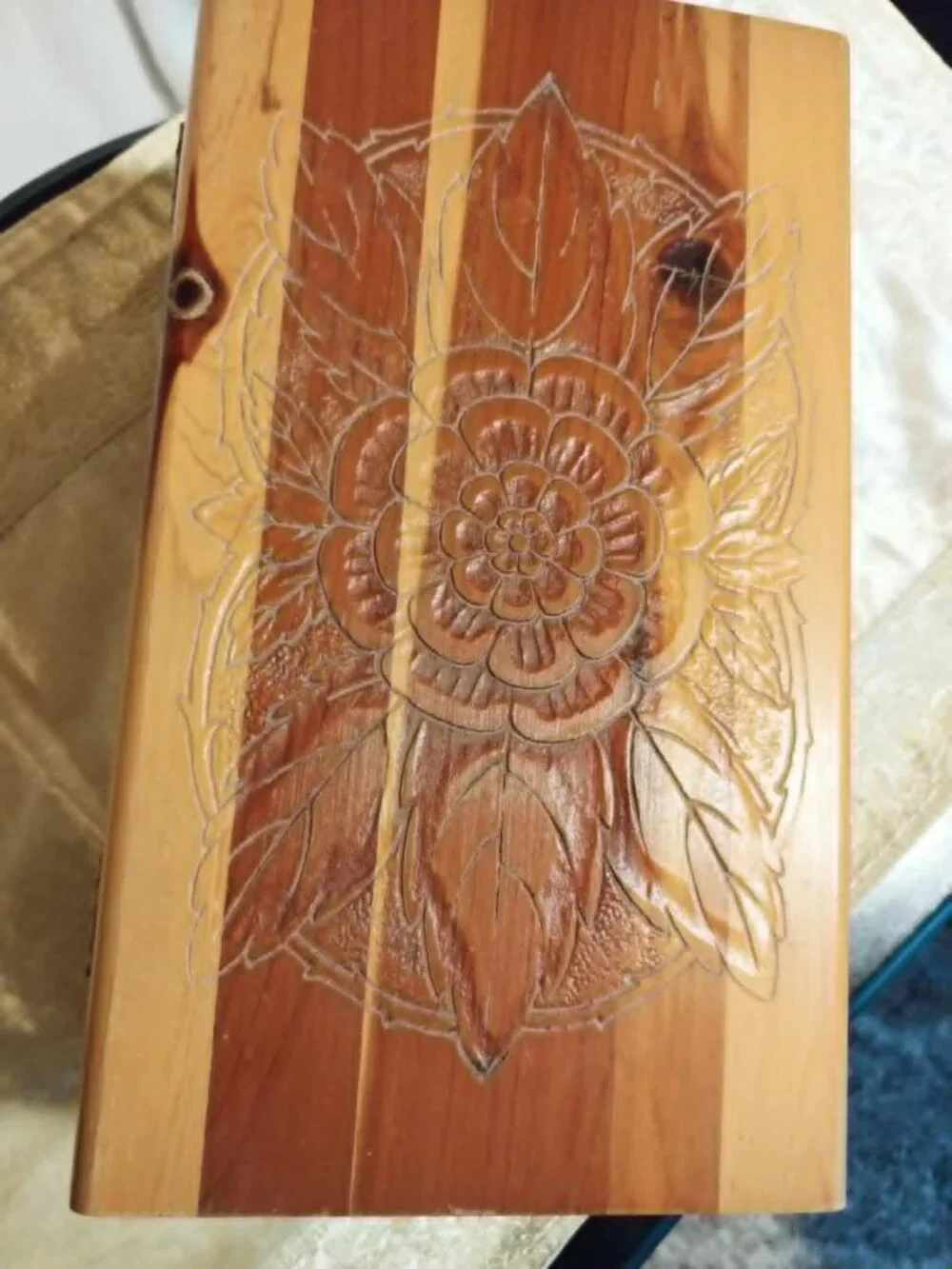 Beautiful Knotty Pine Etched Vintage Handcrafted Jewelry Keepsake Treasure Box